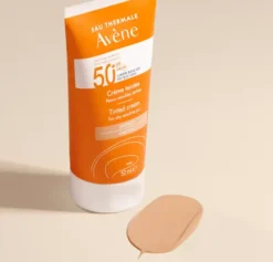 Fluido SPF50+ Con Color, 50 ml. - Avene