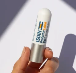 Protector Labial SPF50+. 4 g. - Isdin