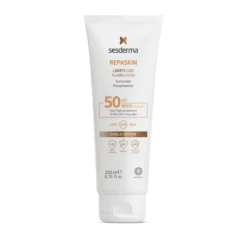 Repaskin Fotoprotector Fluido Ligero Corporal SPF 50, 200 ml. - Sesderma