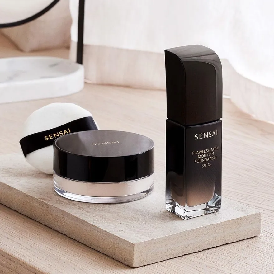 Sensai Flawless Satin Base Fluida Spf20 Fs204 Honey Beige 30Ml