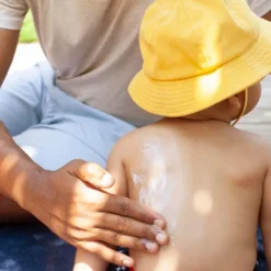 Spray Solar alta Protección SPF50, 200 ml. - Mustela